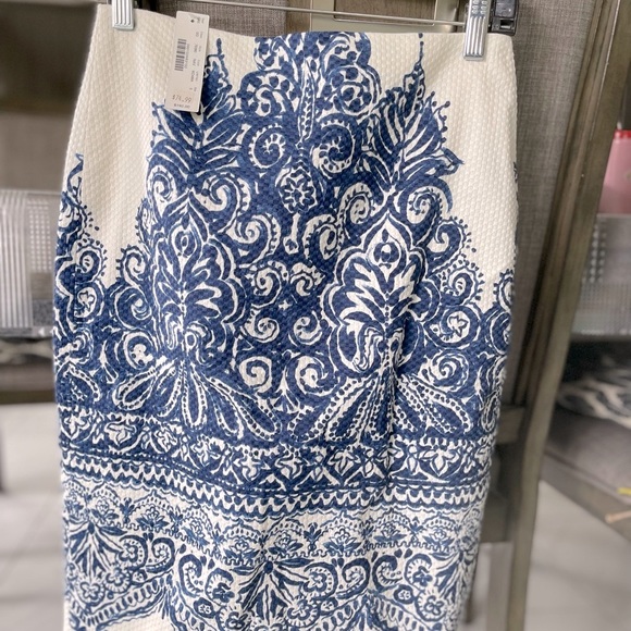 J. Crew Dresses & Skirts - J Crew blue white Porcelain print pencil skirt